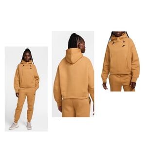 Nike Tech Fleece Oversized Hoodie | Size Medium | color: Sportswear Flax